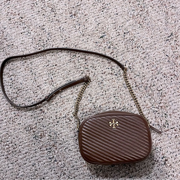 Tory Burch Kira chevron moto quilt camera bag in color Tree Branch. Like new.